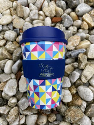 Cestovní hrnek na teplé nápoje